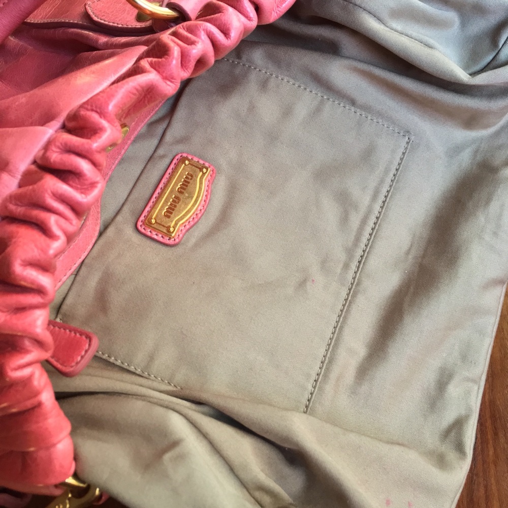 Miu Miu Vitello Lux Rosa Crossbody - Picture 6 of 17